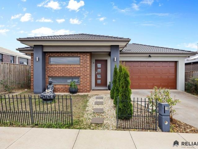 Spacious Family Living on a Flat 448sqm Allotment