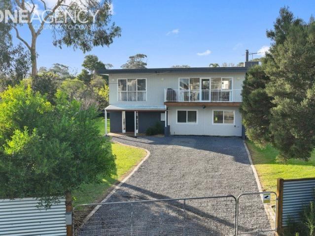 Spacious Family Living on a Huge 900m² Allotment