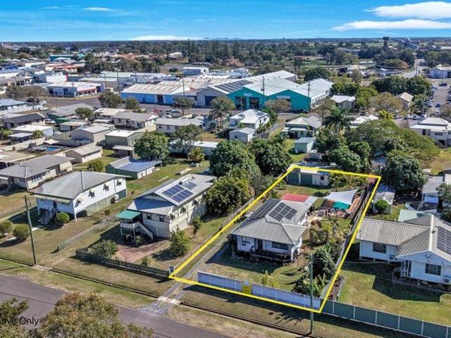 Spacious Family Living on a Huge 1,012m2 Block
