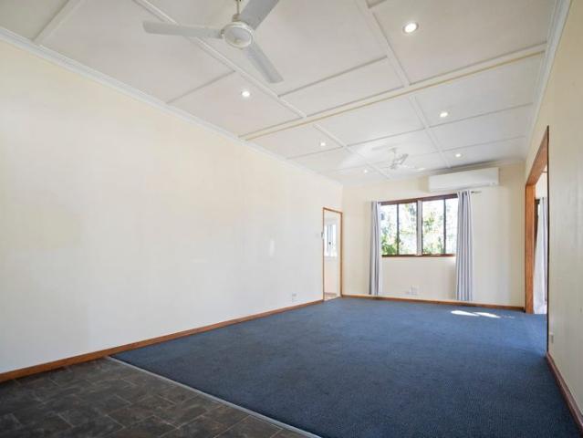 Spacious Family Living on a Huge 1,214m² Block