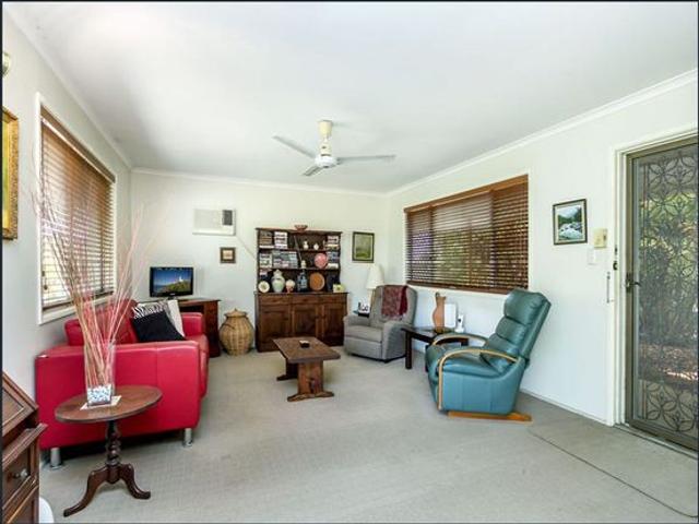 Spacious Family Living on a Huge Corner Block!