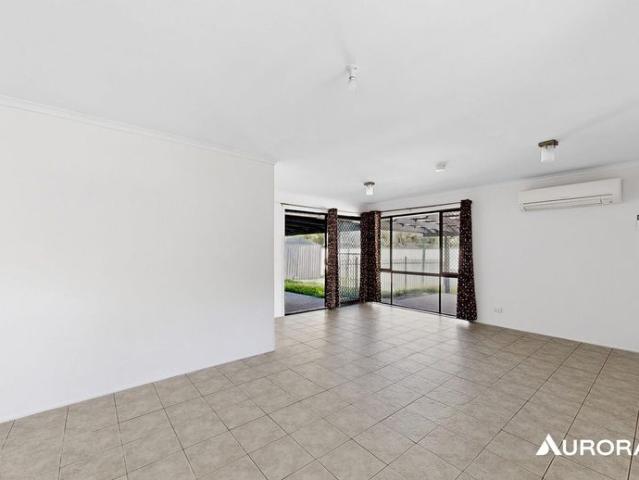 SPACIOUS FAMILY LIVING ON A HUGE CORNER BLOCK !
