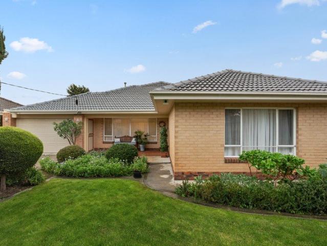 Spacious Family Living on a Large 886sqm Allotment