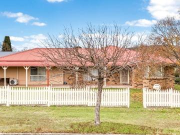 Spacious Family Living on a Large Corner Block
