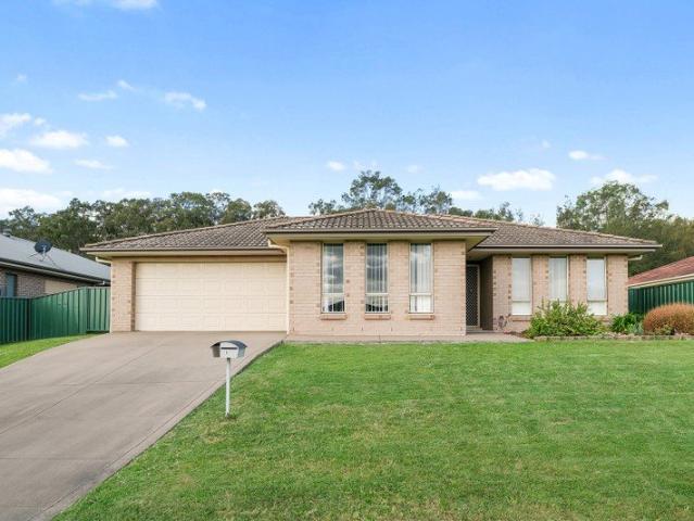 Spacious Family Living on a Large block
