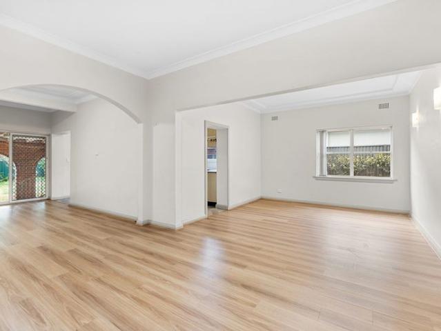 Spacious Family Living on a Large Level Block