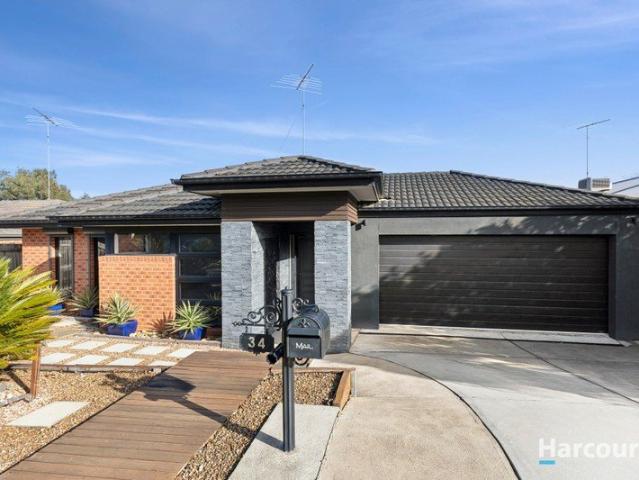 Spacious Family Living on a Rare 702sqm Allotment