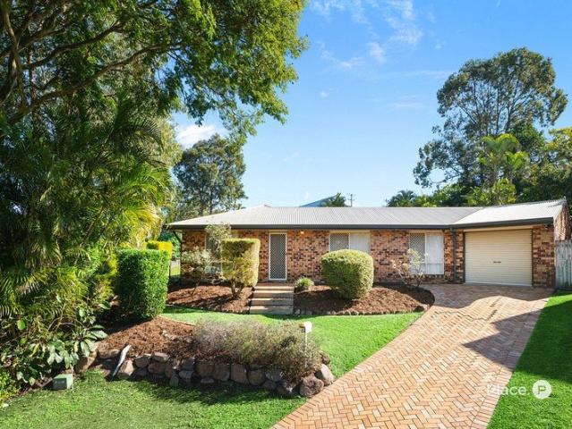Spacious Family Living on a Rare 893sqm Cul de Sac Oasis