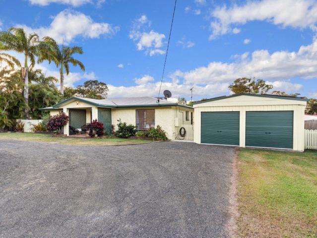 Spacious Family Living on a Rare 2,428m² Block