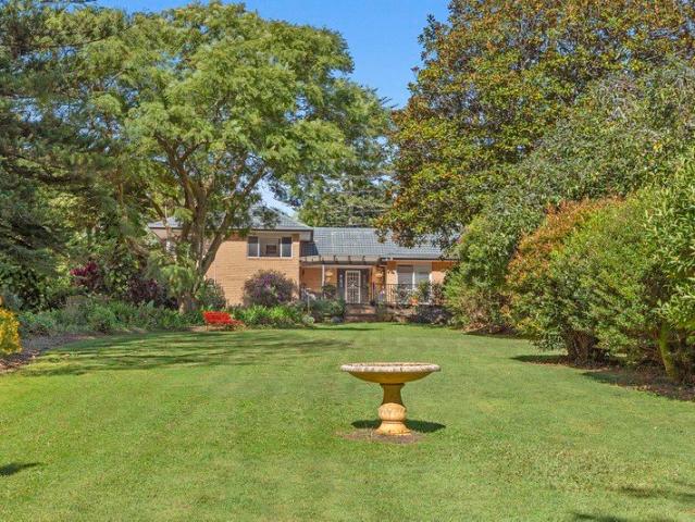 Spacious Family Living On An Acreage Setting
