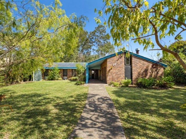 Spacious Family Living on an Expansive Block