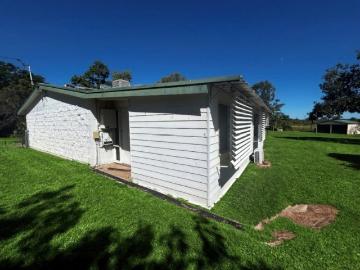 Spacious Family Living on Expansive 4047m² Exclusive Listing