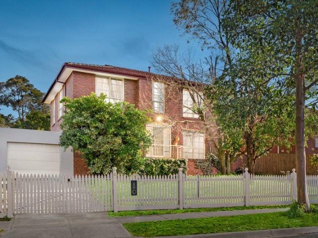 Renovate or Knock Down opportunity on the cusp of the Templeton Primary School Zone