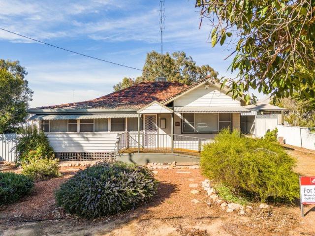 Spacious Family Living on 1,298m² with R40 Zoning & Development Potential