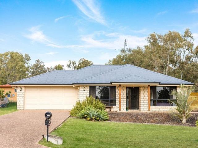 Spacious Family Living on 1.5 Acres Walk to Plainland's Growing Commercial Hub