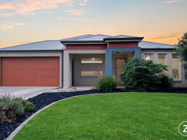 Spacious Family Living on 611m² in a Prime Cranbourne East Location