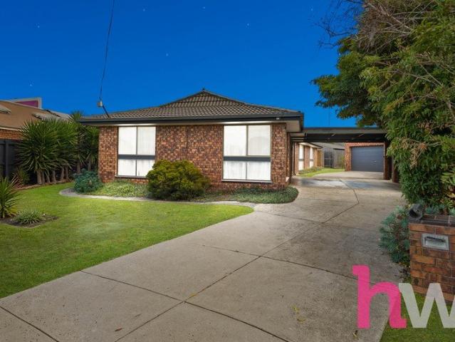 Spacious Family Living on 700m² in a Quiet Court Location
