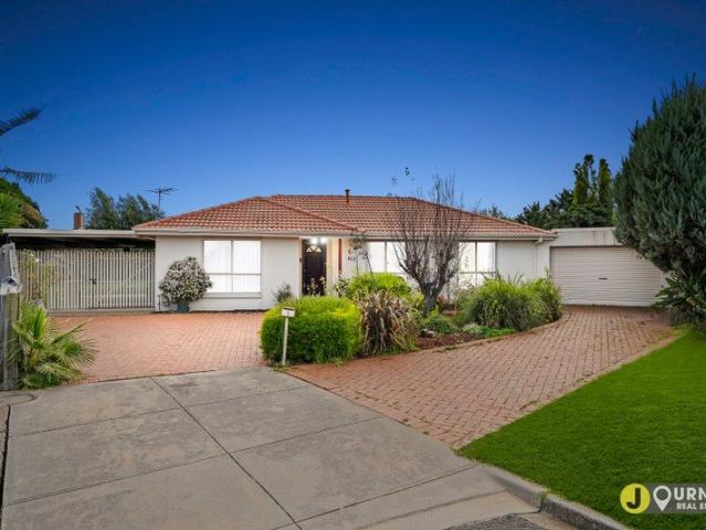 Spacious Family Living on 714 square meter with Exceptional Parking & Year Round Entertaining