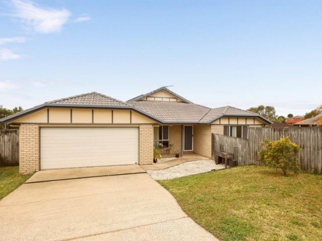 SPACIOUS FAMILY LIVING ON 800m²