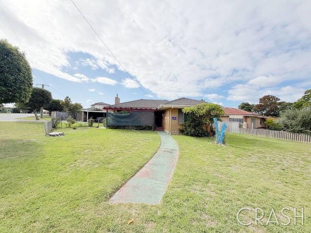 Spacious Family Living on 911m² Prime Location!