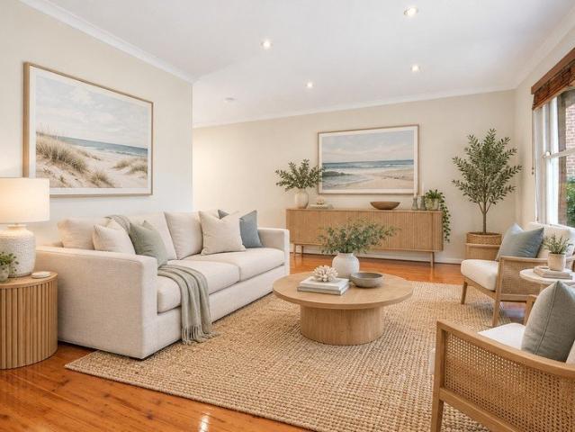 Spacious Family Living only a minute to Freshwater