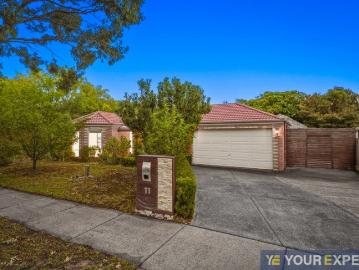 Spacious Family Living Opposite Parkland with Resort Style Entertaining on 676m²
