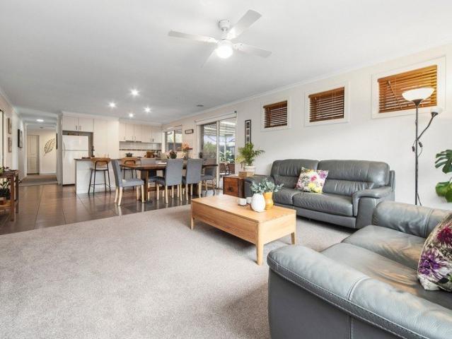 Spacious Family Living Opposite Skye Valley Park