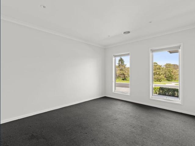 Spacious family living opposite the Bellarine Rail Trail