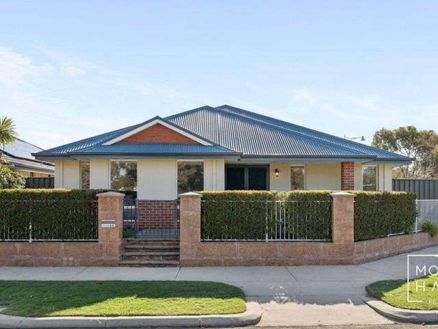 Spacious Family Living Opposite Wonderful Parkland!