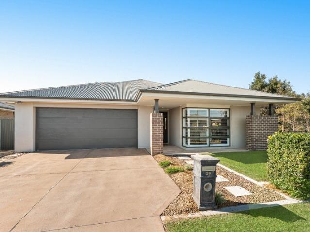 Spacious Family Living by McDonald Jones Homes