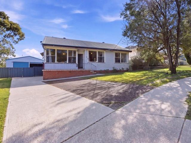 Spacious Family Living Backing Onto Leafy Reserve