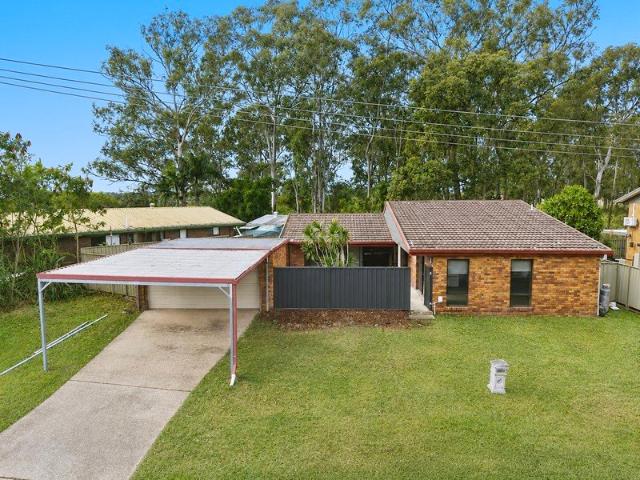 Spacious Family Living Backing Onto Parkland