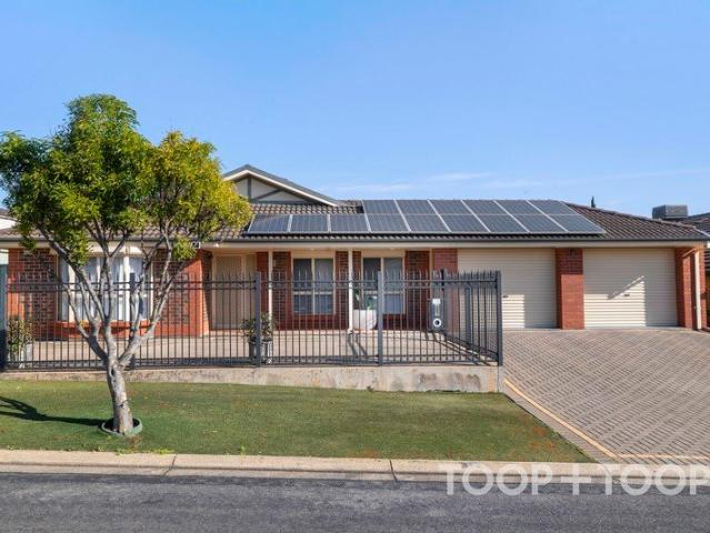 Spacious Family Living | Balancing places to come together with quiet rooms in which to retreat