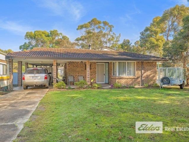 Spacious Family Living Close to Kendenup Primary School