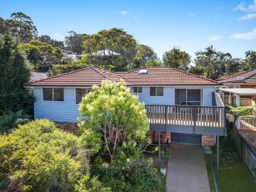 Spacious family living close to Terrigal Beach