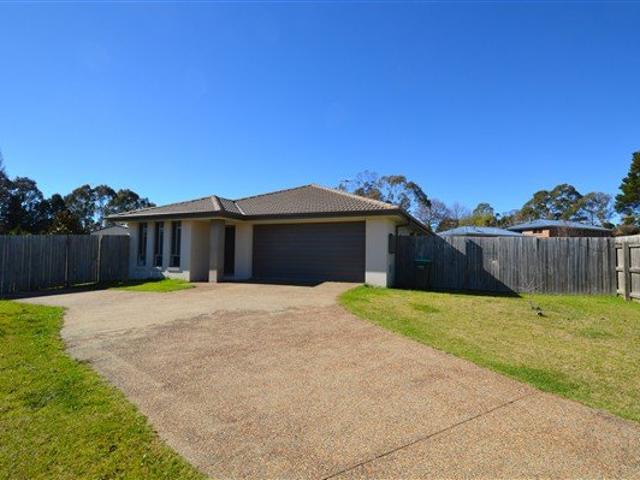 Spacious Family Living Close to Town