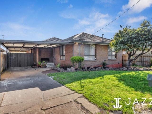 Spacious Family Living in a Convenient Altona Meadows Location