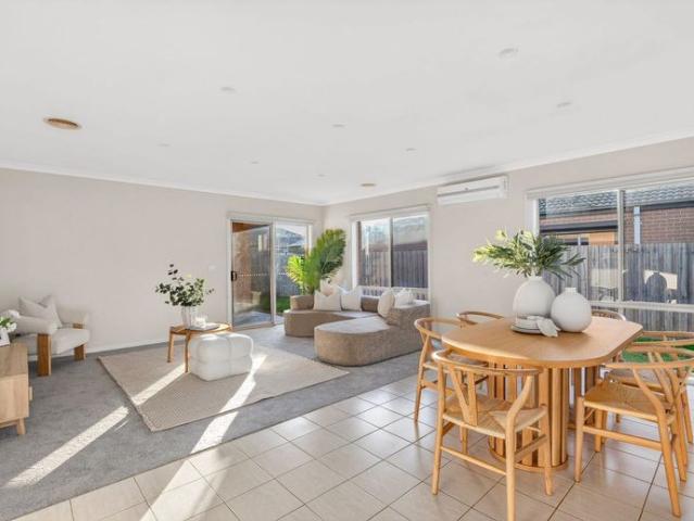Spacious Family Living in a Convenient Armstrong Creek Location