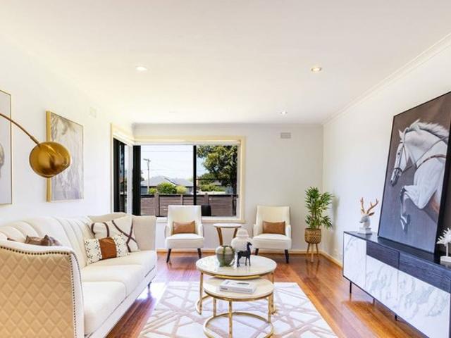 Spacious Family Living in a Convenient Cheltenham Location