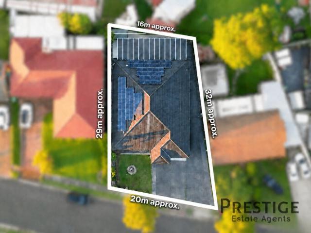 Spacious Family Living in a Convenient Edensor Park Location