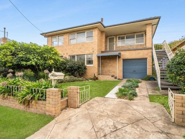 SPACIOUS FAMILY LIVING IN A CONVENIENT GOULBURN LOCATION