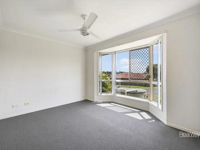 Spacious Family Living in a Convenient Glenvale Location