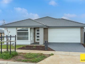 Spacious Family Living in a Convenient Huntly Location