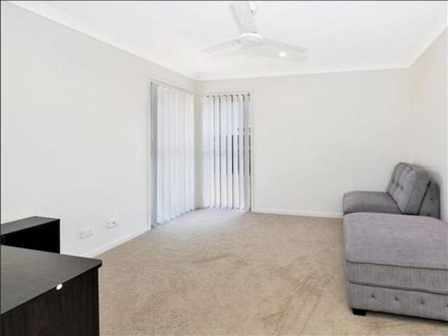 SPACIOUS FAMILY LIVING IN A CONVENIENT LOCATION