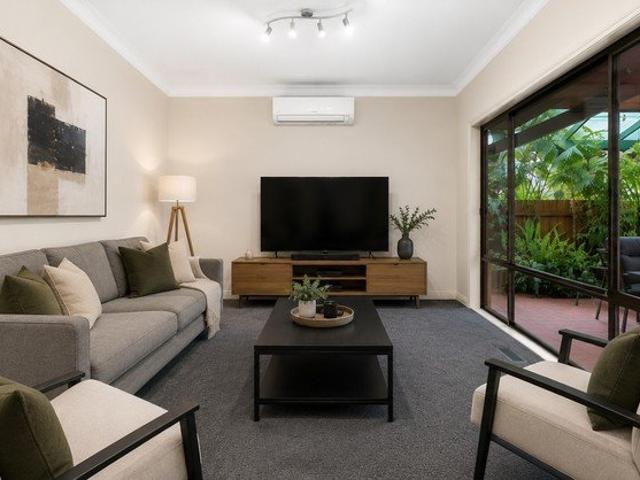 Spacious Family Living in a Convenient Oakleigh East Location
