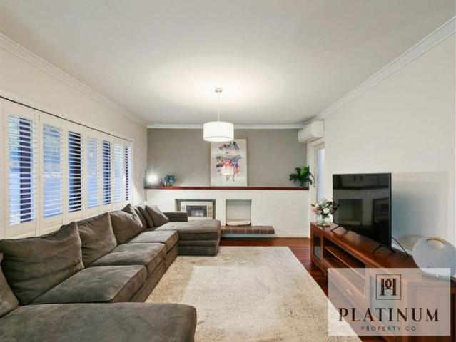 Spacious Family Living in a Convenient Orelia Location!