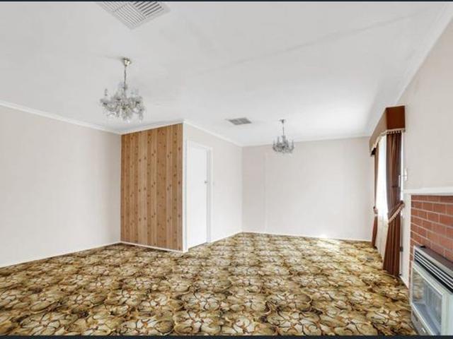 Spacious Family Living in a Convenient Springvale Location