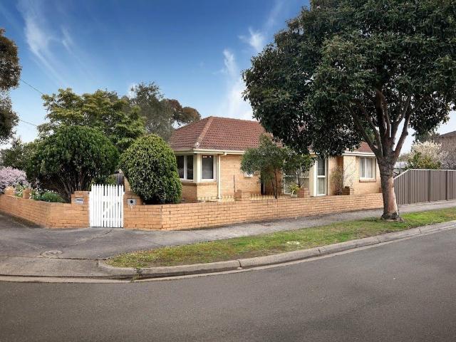Spacious Family Living in a Convenient Springvale Location