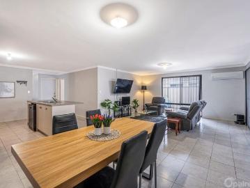 Spacious family living in a central Byford location