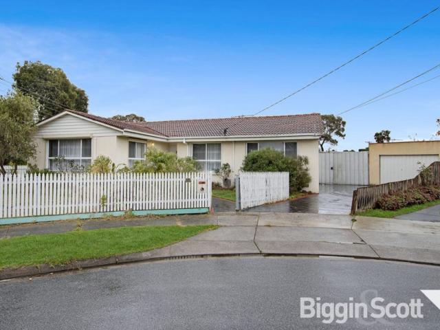 Spacious Family Living in a Great Keysborough Location – 2 Robin Court, Keysborough
